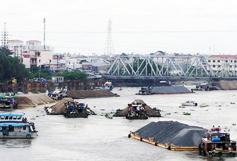 Cầu Ghềnh sập, cầu sắt Bình Lợi thấp thỏm