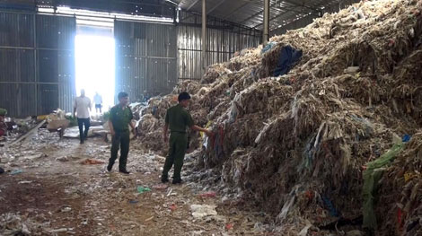 Phát hiện doanh nghiệp trữ hơn 400 tấn rác thải chưa qua xử lý