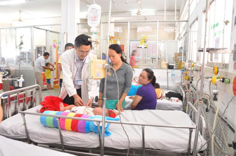 Nhiều ca sốt xuất huyết biến chứng nặng do tự mua thuốc điều trị tại nhà