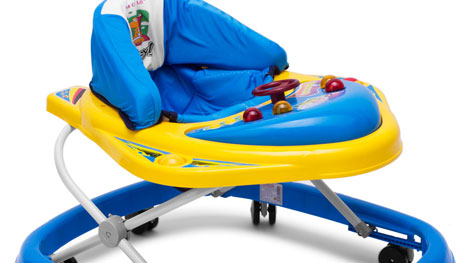 Nhiều trẻ phải cấp cứu vì tai nạn khi ngồi xe tập đi