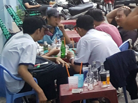 Lạc vào thế giới cần sa “áo trắng”