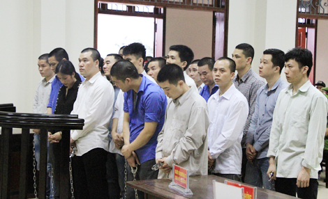 Hơn 500 siêu xe đã “lọt” qua ống cống như thế nào?