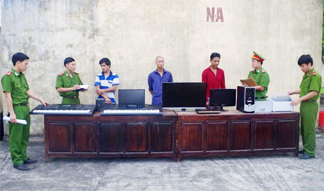 Bắt nhóm đối tượng gây ra 8 vụ trộm