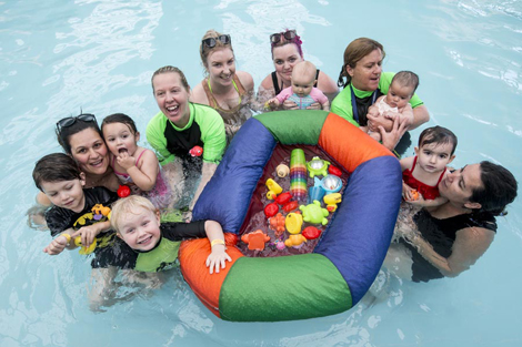 Muốn trẻ phát triển toàn diện, hãy cho con đi học bơi