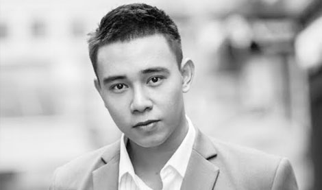 Đông Hùng làm minishow mừng sinh nhật tuổi 23