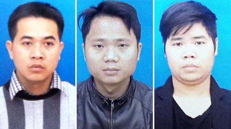 Cán bộ phòng nội vụ chuyên “nhân bản” bằng giả