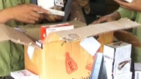 Thu giữ 320 hộp thuốc tây nhập lậu