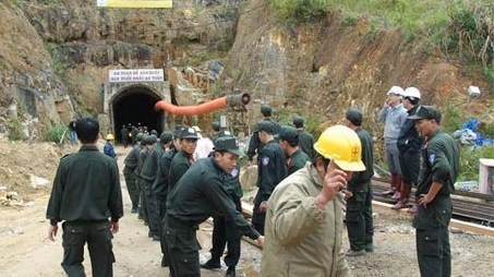 Bộ trưởng Trần Đại Quang chỉ đạo bằng mọi biện pháp cứu nạn nhân vụ sập hầm thủy điện