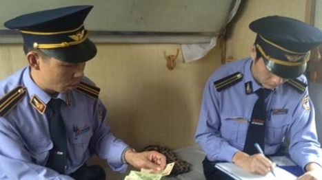 Ấm lòng hành khách trên những chuyến tàu hỏa xuyên Việt