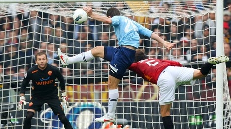 Trận đấu của lịch sử và huyền thoại!