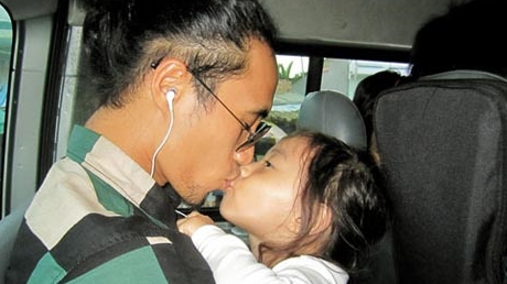 Vợ Phạm Anh Khoa đánh cược hạnh phúc với sự nghiệp của chồng