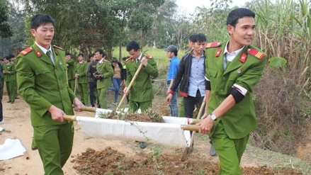 Dấu ấn tình nguyện mùa đông nơi hữu ngạn sông Mã