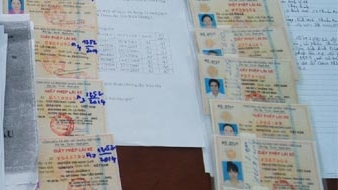 Dùng giấy tờ giả lừa các tiệm cầm đồ