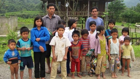 Xông đất các bản làng dưới chân dãy Trường Sơn