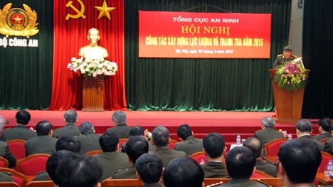 Xây dựng hình ảnh người chiến sỹ An ninh vì nhân dân phục vụ