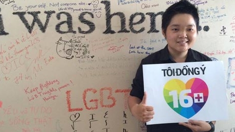 18 năm mang hình hài con gái