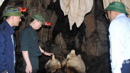 Phát hiện một hang động mới ở Cao nguyên đá Đồng Văn