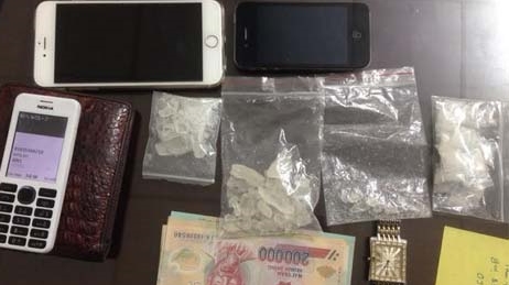 Vừa mua ma túy đá thì gặp Cảnh sát cơ động