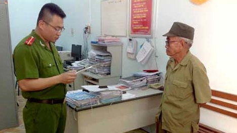 Khai man lý lịch để được hưởng trợ cấp hàng trăm triệu đồng