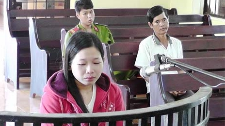 3 tháng tù cho nhân viên y tế trộm tiền đồng nghiệp