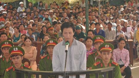 Tử hình kẻ giết người thả xác xuống kênh