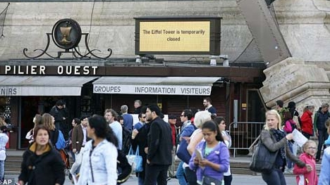 Pháp: Tháp Eiffel đóng cửa vì... tội phạm móc túi