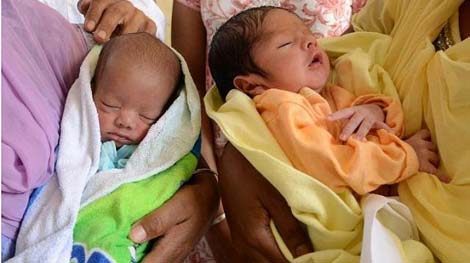 Ấn Độ triệt phá đường dây giả từ thiện bán trẻ sơ sinh