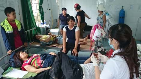 Toàn cảnh vụ xe khách rơi xuống vực sâu 20m tại Quảng Nam