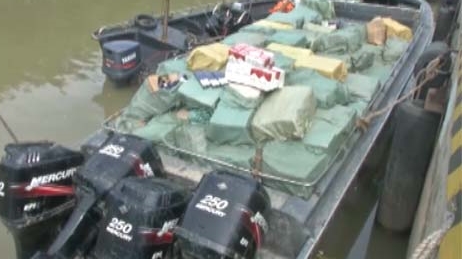 Những nẻo đường thẩm lậu: Theo dấu 'xuồng bay'