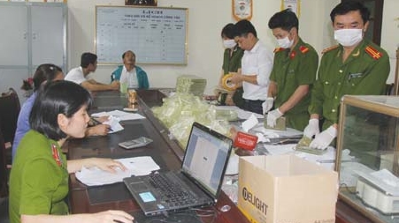 Phía sau những chiến công... 