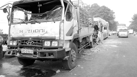 Đường đẹp, rộng cộng với chủ quan thành... tai họa