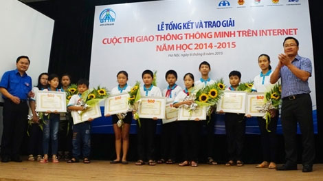 Trao giải thưởng cuộc thi Giao thông thông minh trên Internet
