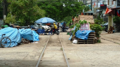 Hiểm họa tai nạn giao thông đường sắt tại các đường ngang trái phép