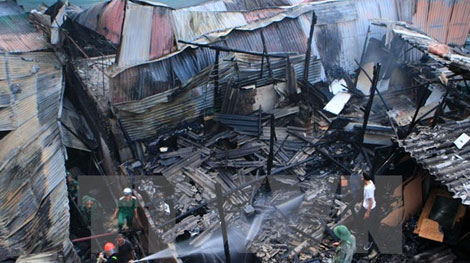 Hỏa hoạn tại xưởng gỗ tư nhân trên phố Lương Khánh Thiện, Hà Nội