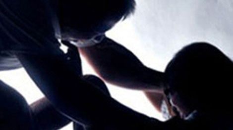 Truy tìm gã trung niên hiếp dâm trẻ em