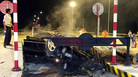 Tìm người biết việc