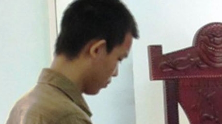 Vào tù vì sống như vợ chồng với bé gái 15 tuổi 