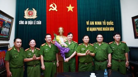 Khen thưởng các đơn vị bắt "trùm" ma tuý đất Cảng