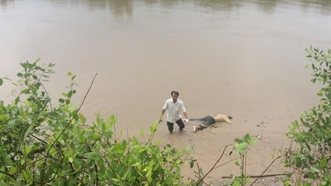 Đi đánh cá phát hiện thi thể trôi trên sông