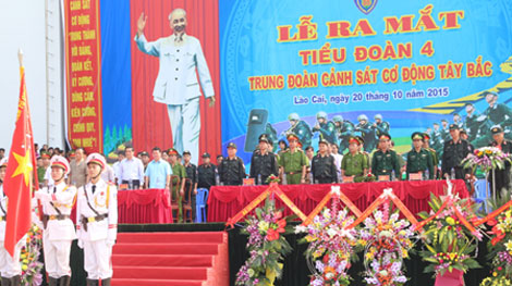 Trung đoàn Cảnh sát Cơ động Tây Bắc ra mắt Tiểu đoàn 4