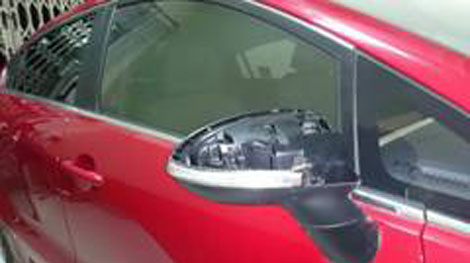 Trộm cắp đồ phụ tùng ôtô rồi bán lại cho… chủ xe