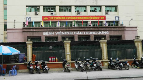 Cách chức và chuyển công tác với nhân viên có thái độ không đúng với bệnh nhân