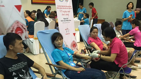 Phát động Chương trình hiến máu, khám chữa bệnh nhân đạo năm 2015