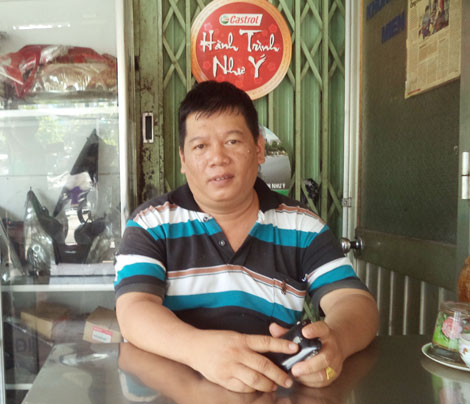 Nghị lực phi thường của ông chủ một quán sửa xe