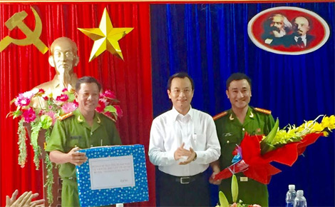 Bí thư Thành ủy Đà Nẵng khen thưởng đơn vị phá án