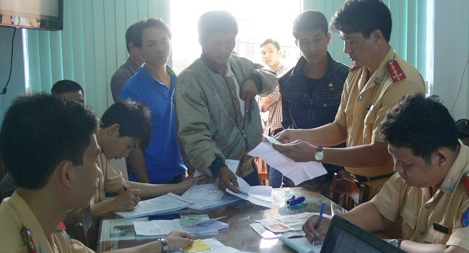 Dùng “camera giấu kín” để xử lý vi phạm giao thông