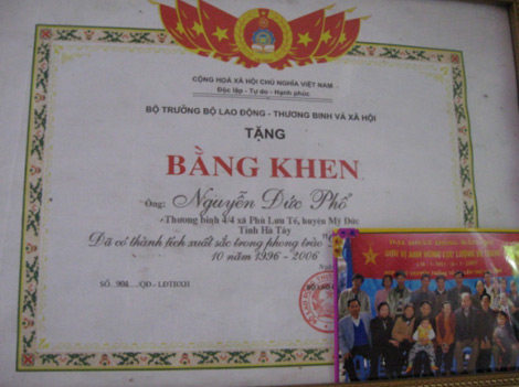 Người cựu binh già 20 năm tìm mộ đồng đội