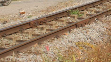Nhân viên bỏ vị trí gác đường ray xe lửa, 24 người thương vong