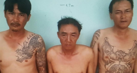 Dựng cảnh hỏi đường rồi trộm đồ các phụ nữ đi ô tô