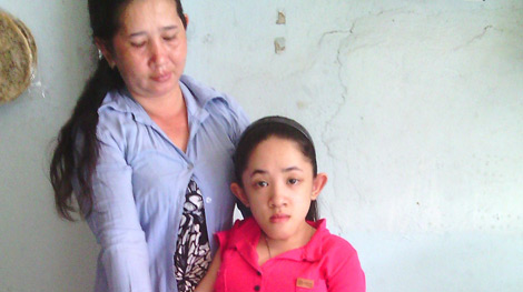 Xót xa những mảnh đời "xương thủy tinh"